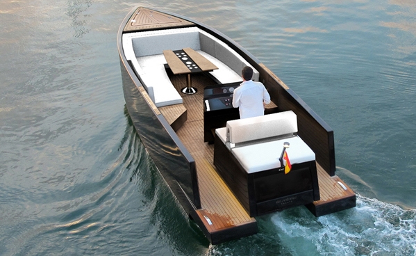 De Antonio Yachts D23 Tender